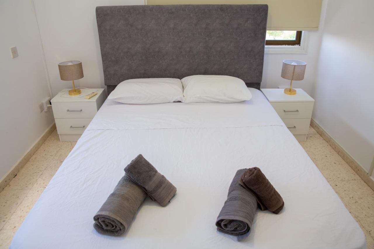 Spacious 2 Bedroom Appartment Near Mall -Internet 1Gbps Paphos Luaran gambar