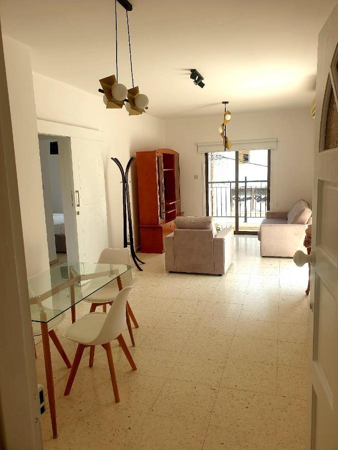 Spacious 2 Bedroom Appartment Near Mall -Internet 1Gbps Paphos Luaran gambar
