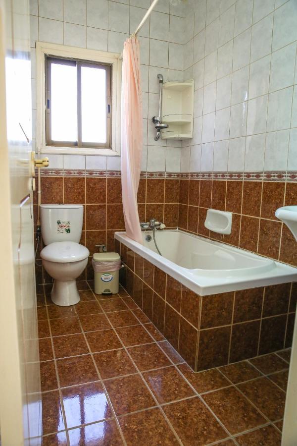 Spacious 2 Bedroom Appartment Near Mall -Internet 1Gbps Paphos Luaran gambar