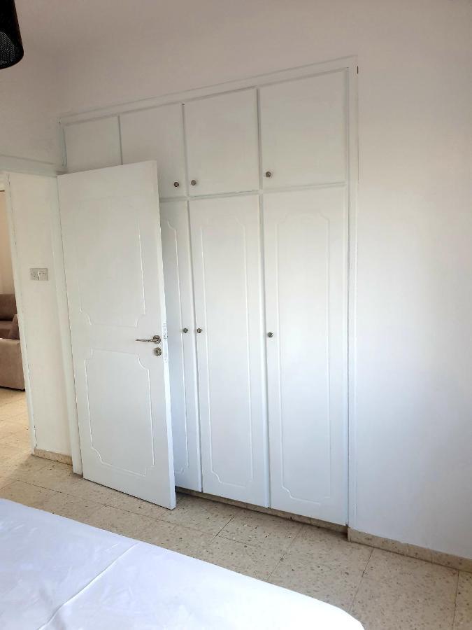 Spacious 2 Bedroom Appartment Near Mall -Internet 1Gbps Paphos Luaran gambar