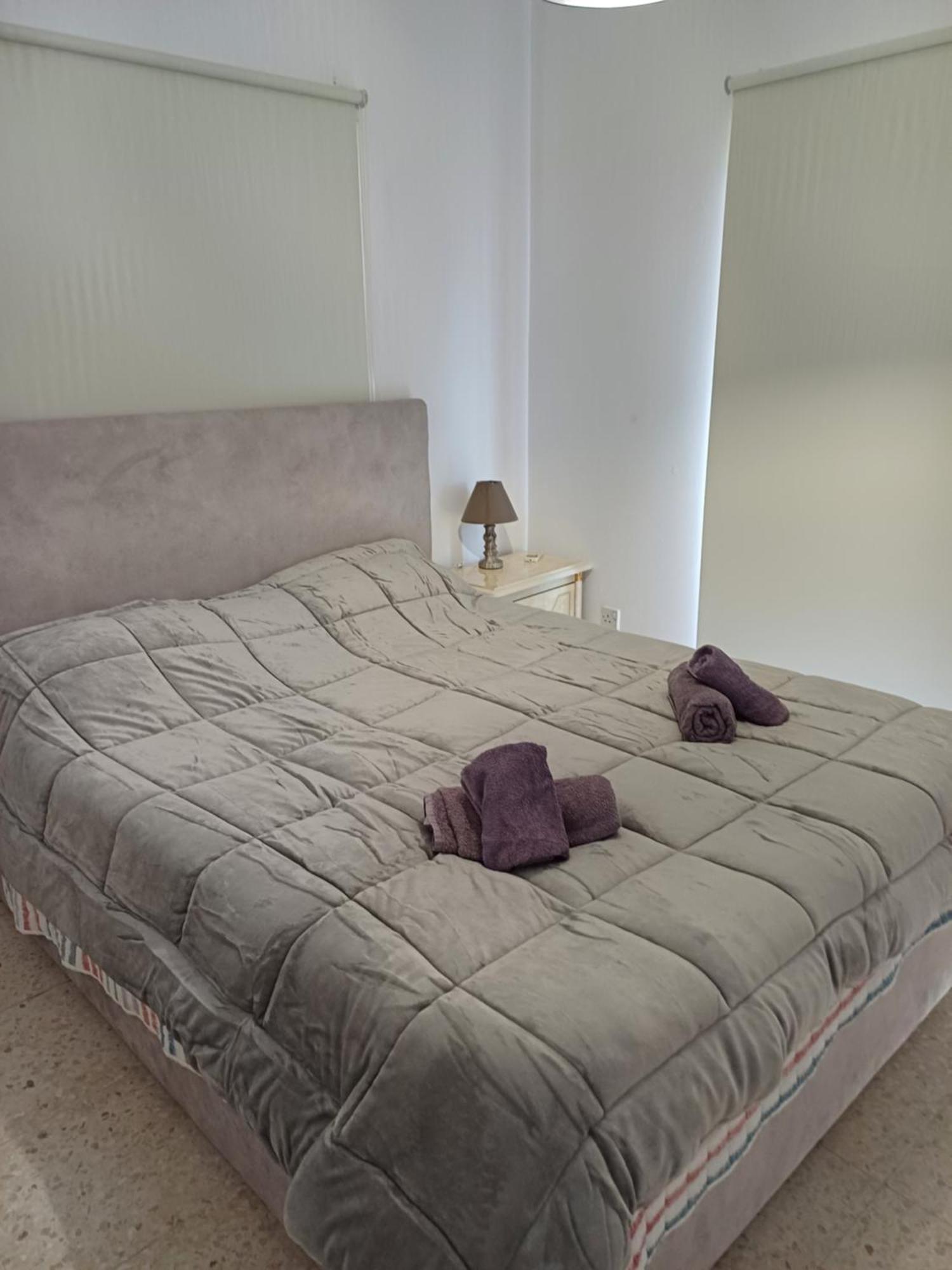 Spacious 2 Bedroom Appartment Near Mall -Internet 1Gbps Paphos Luaran gambar